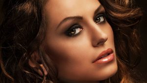 آرایش دودی و جذاب در مهمانی شبانه