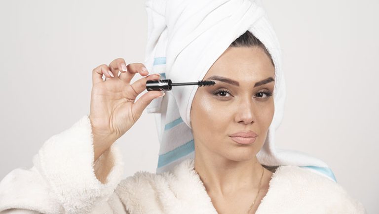 مزایا و معایب صابون لیفت ابرو